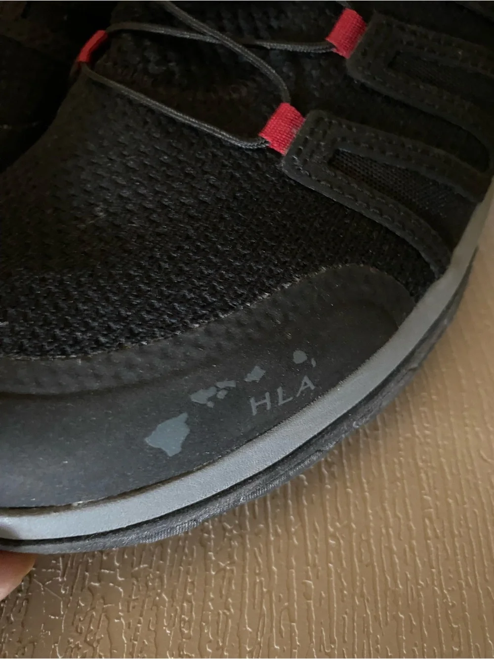 OluKai Imaka Trainer Black/Charcoal shoes men’s size 11